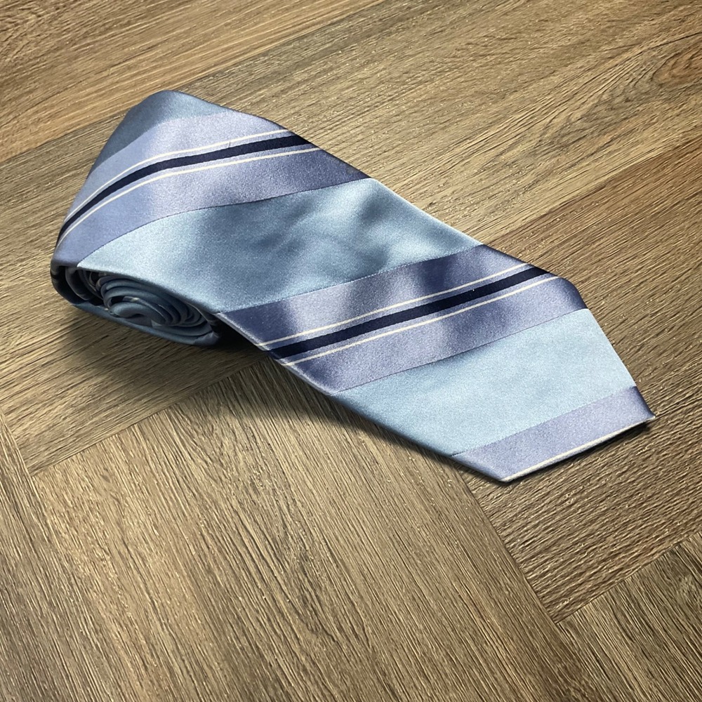 Vintage Valentino‎ Silk Striped Necktie Mens Light Blue Navy 58" L 3.75" W Italy